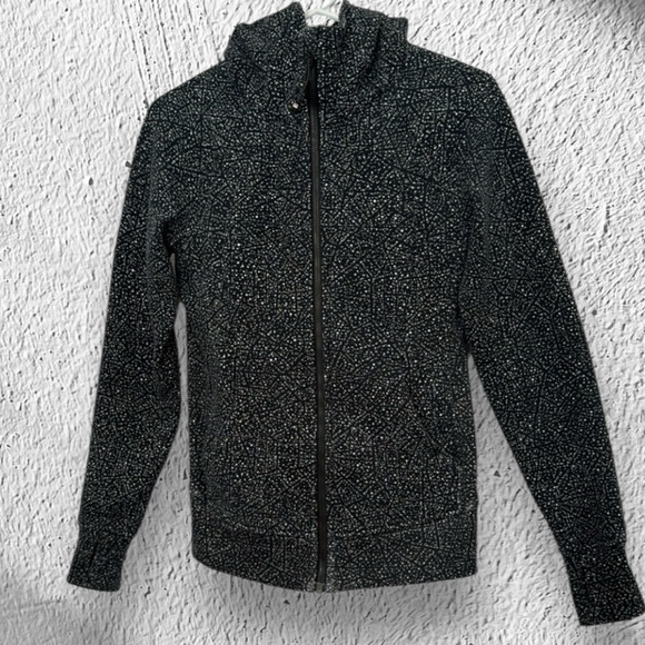 Lululemon Scuba Hoodie - Picture 2 of 13